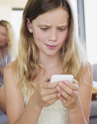 Ciberbullying escolar: ¿qué es y cómo detectarlo?